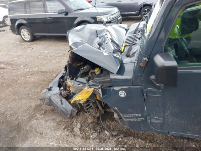 1C4BJWDG6HL750478 Jeep Wrangler Unlimited Sport
