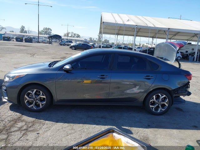3KPF24AD5KE086025 KIA Forte Lxs