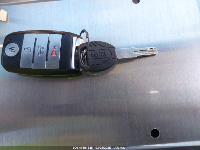 5XXGU4L32GG032974 KIA OPTIMA EX