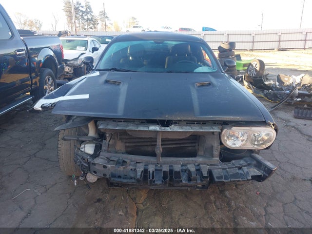 2C3CDYAGXEH225643 Dodge Challenger Sxt