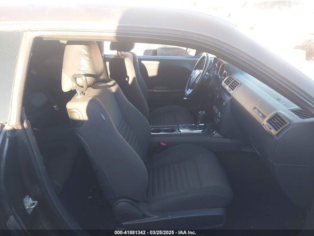 2C3CDYAGXEH225643 Dodge Challenger Sxt