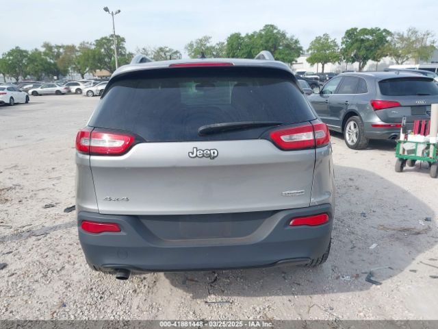 1C4PJMCB4EW107556 Jeep Cherokee Latitude