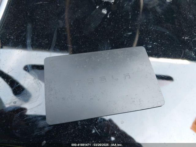 5YJ3E1EAXKF411495 Tesla 2019