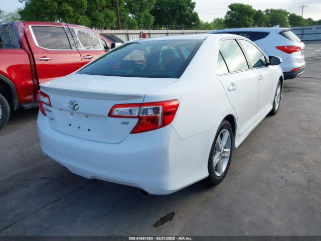 4T1BF1FK1EU802784 Toyota CAMRY SE