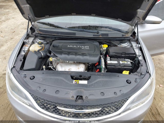 Chrysler 200 Limited Platinum 2016 1C3CCCAB0GN180541 Image 10