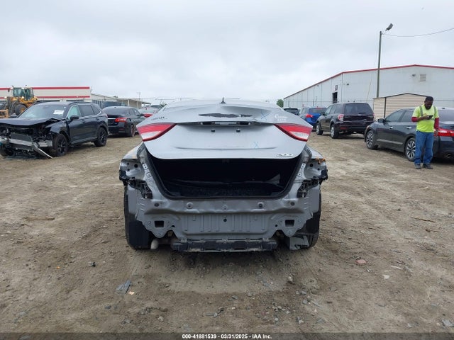 Chrysler 200 Limited Platinum 2016 1C3CCCAB0GN180541 Image 17