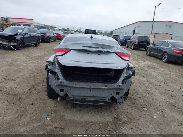 Chrysler 200 Limited Platinum 2016 1C3CCCAB0GN180541 Image 6