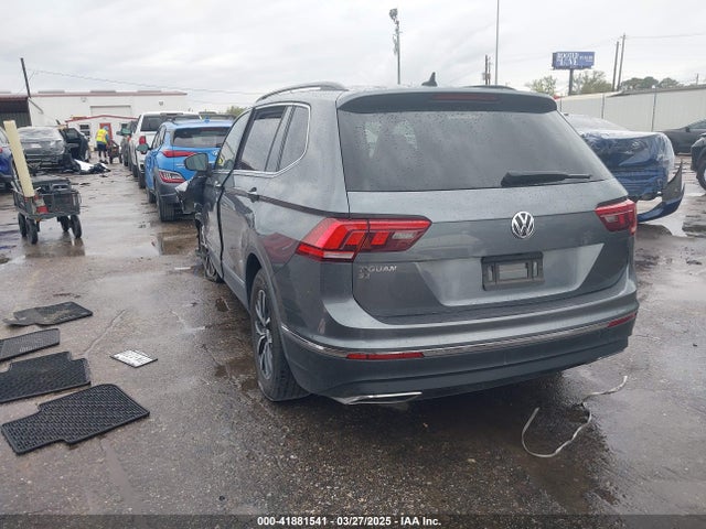 3VV3B7AX0LM121061 Volkswagen Tiguan 2.0t Se/2.0t Se R-line Black/2.0t Sel