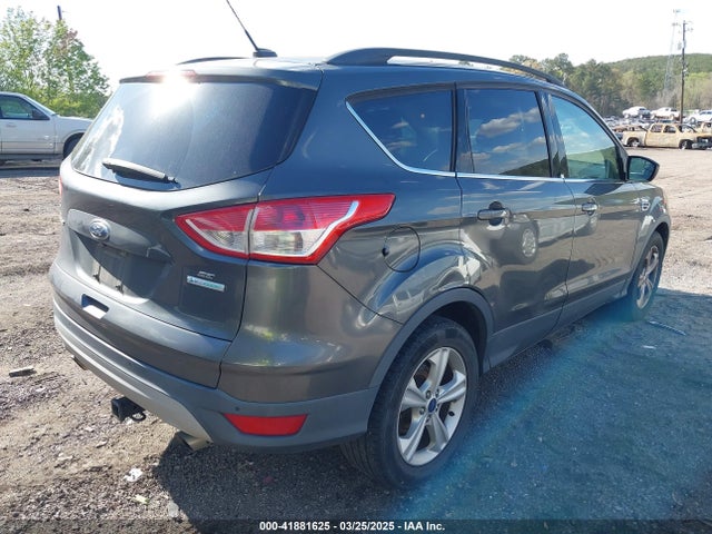 1FMCU0GX8GUB30210 Ford ESCAPE SE