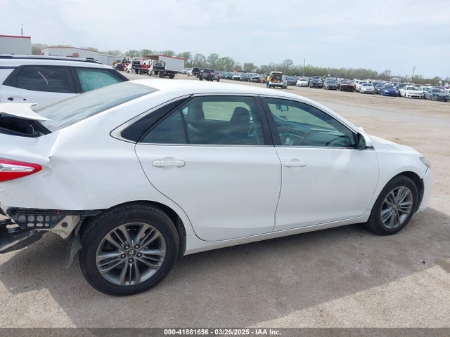 4T1BF1FKXHU401772 Toyota CAMRY SE