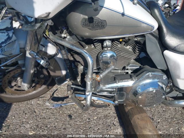 2009 HARLEY-DAVIDSON FLHTCU 1HD1FC4179Y676630 Photo 8