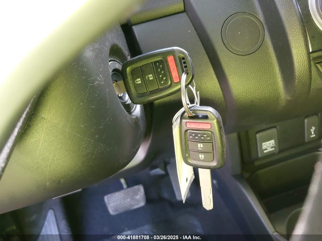 3HGGK5H44KM751276 Honda FIT LX