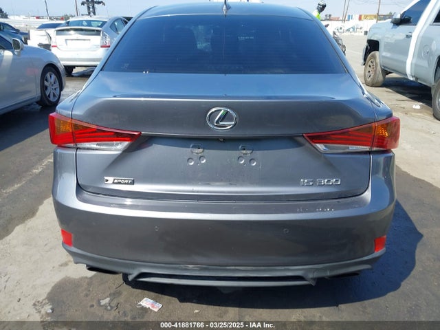 JTHBA1D2XJ5065643 Lexus IS 300