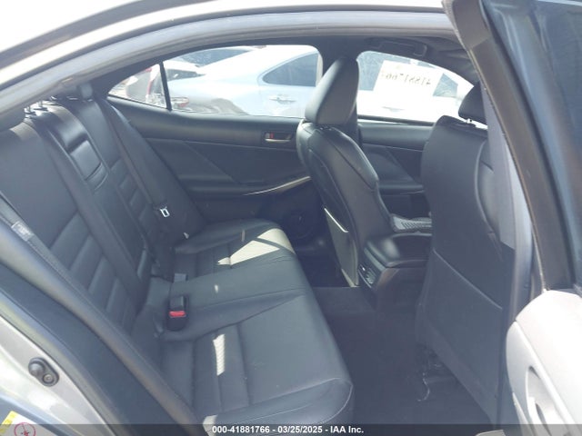 JTHBA1D2XJ5065643 Lexus IS 300