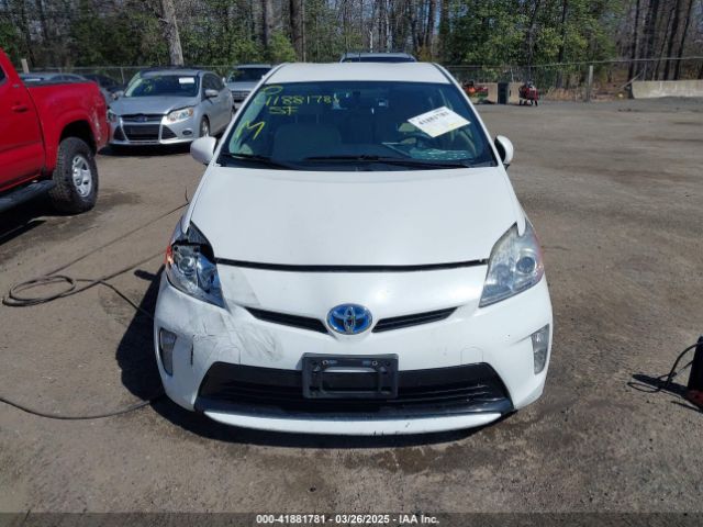 JTDKN3DU8E0378227 Toyota Prius Three