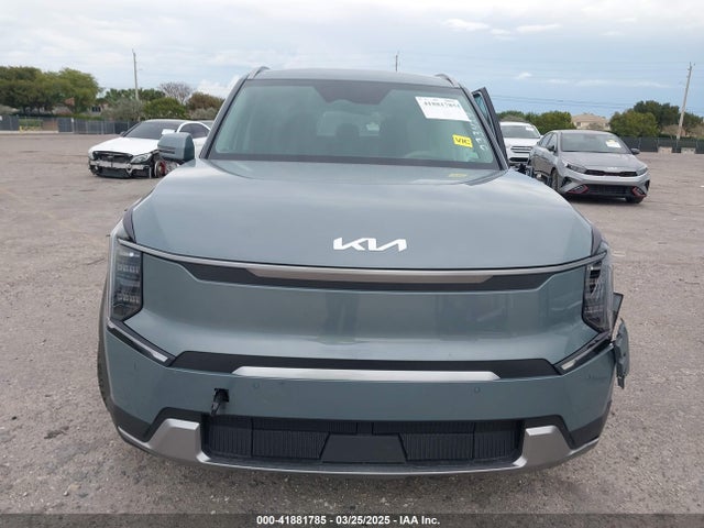 KNDAFFS55R6033424 KIA ev9