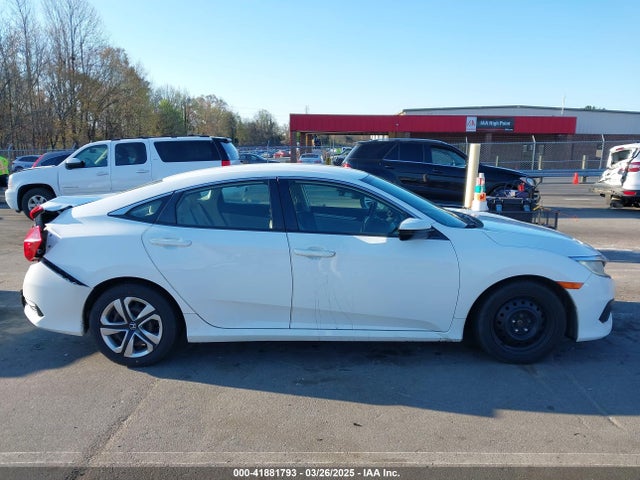 2HGFC2F58JH507677 Honda Civic Lx