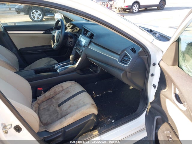 2HGFC2F58JH507677 Honda Civic Lx