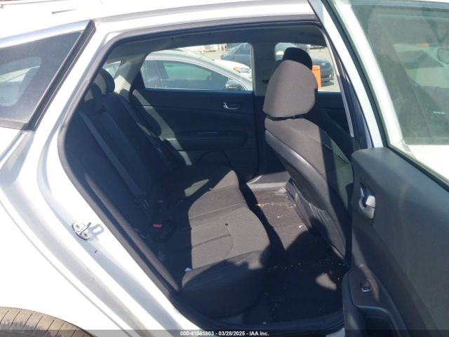 KNAGT4L38G5084226 KIA Optima Lx
