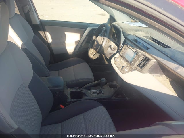 2T3WFREV6FW131553 Toyota Rav4 Xle