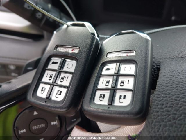 5FNRL6H84NB012947 Honda Odyssey Touring