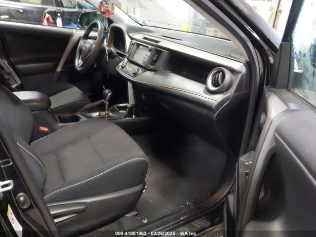 2T3RFREV0JW715761 Toyota Rav4 Adventure