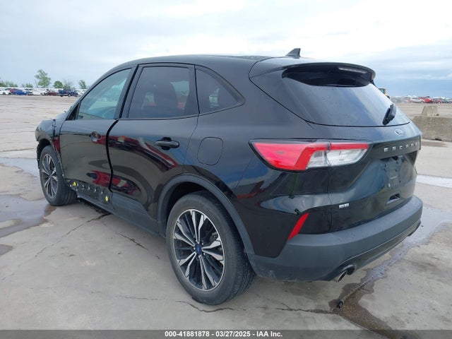 1FMCU0G60NUB01711 Ford ESCAPE SE
