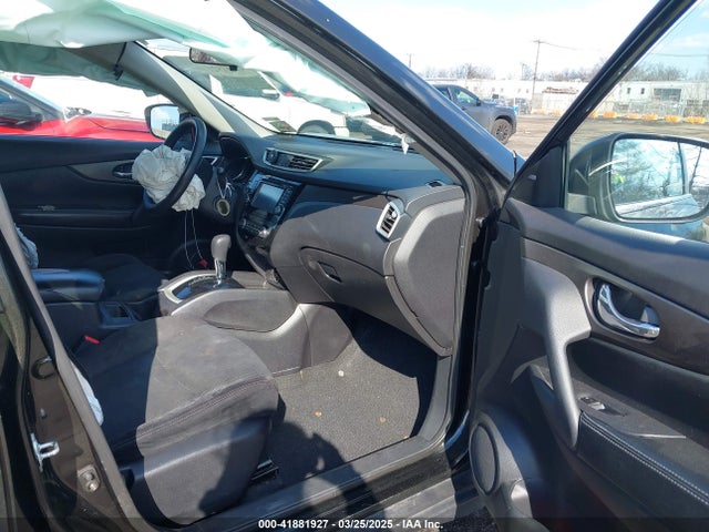 5N1AT2MV3EC773110 Nissan ROGUE SV