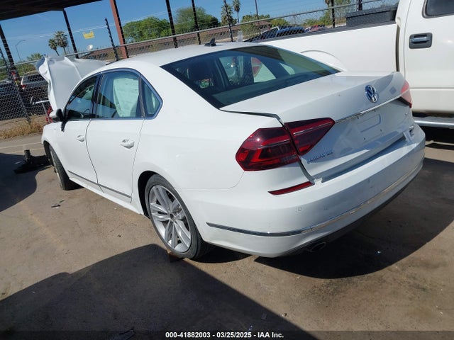 1VWGT7A30HC053652 Volkswagen Passat 1.8t Se