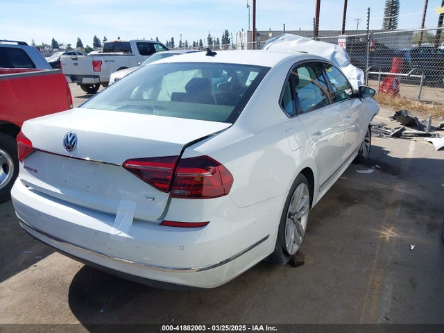 1VWGT7A30HC053652 Volkswagen Passat 1.8t Se
