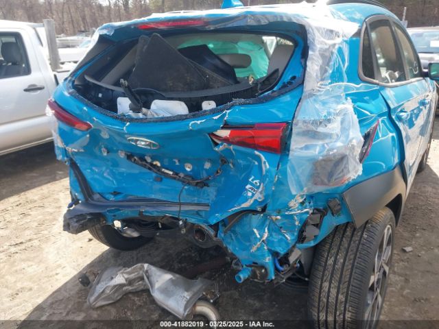 KM8K5CA32NU755635 Hyundai Kona Limited