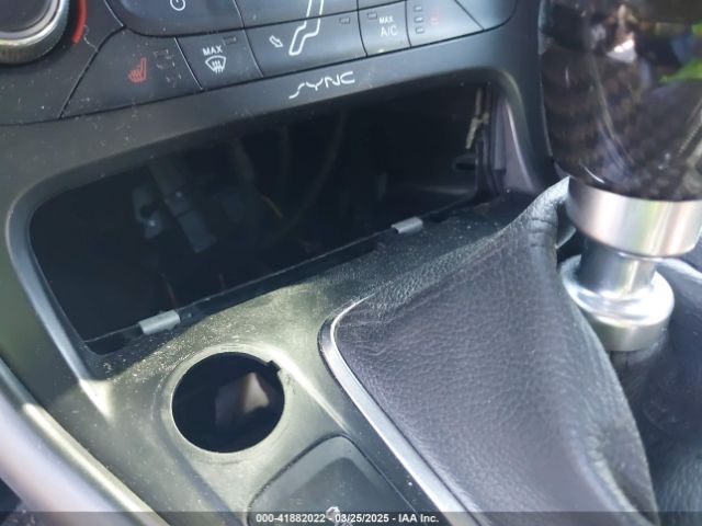 1FADP3L98GL273887 Ford FOCUS ST