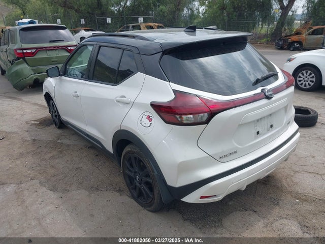 3N1CP5DV8NL484704 Nissan Kicks Sr Xtronic Cvt