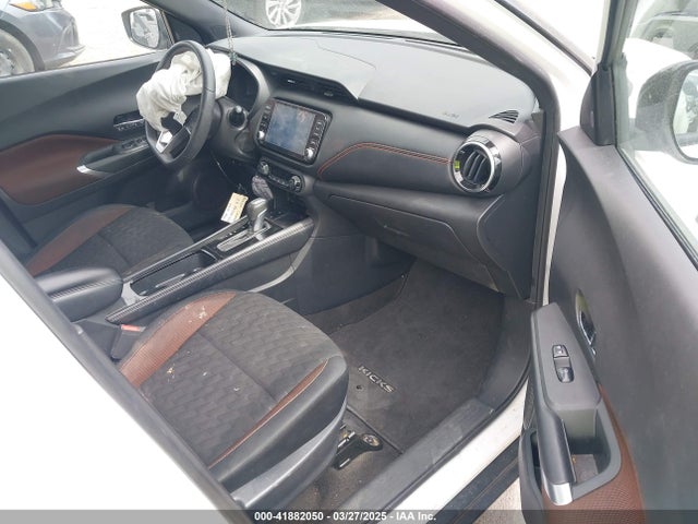 3N1CP5DV8NL484704 Nissan Kicks Sr Xtronic Cvt