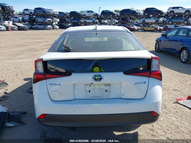 JTDKAMFU2M3147562 Toyota Prius Le