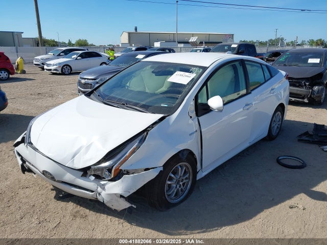 JTDKAMFU2M3147562 Toyota Prius Le