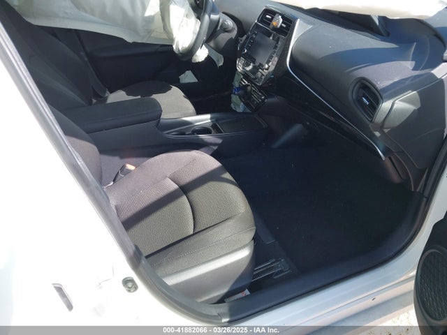 JTDKAMFU2M3147562 Toyota Prius Le