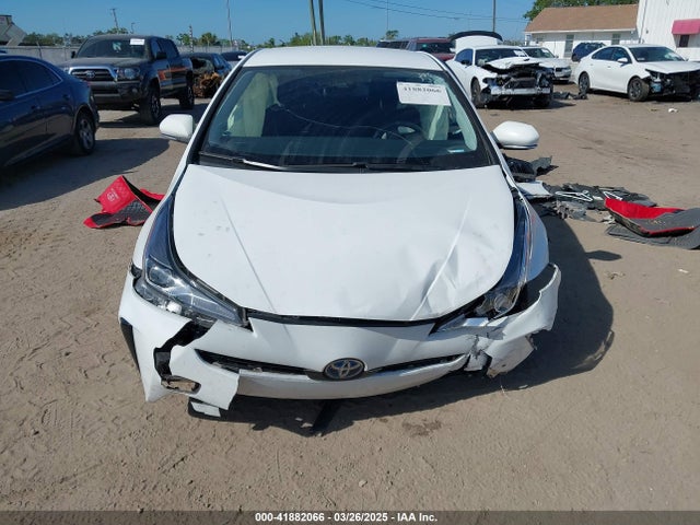 JTDKAMFU2M3147562 Toyota Prius Le