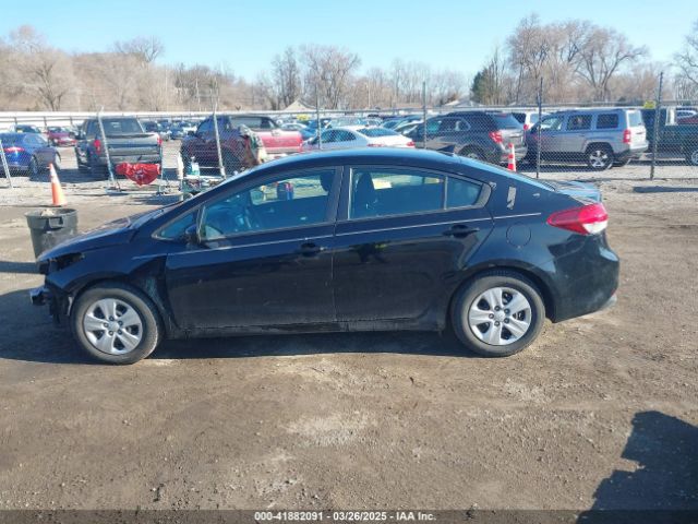 3KPFL4A7XHE070886 KIA FORTE LX
