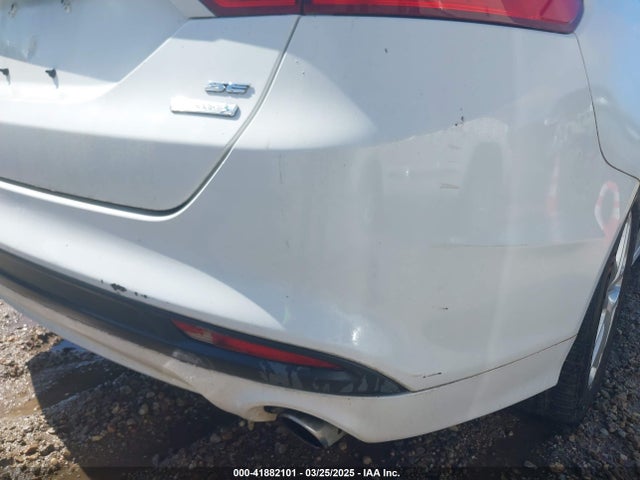3FA6P0HD3ER143857 Ford FUSION SE