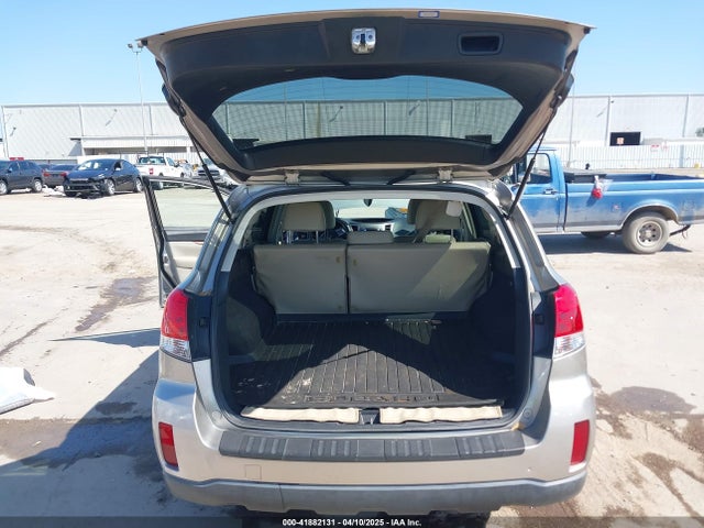 4S4BRCLC8E3300070 Subaru Outback 2.5i Limited