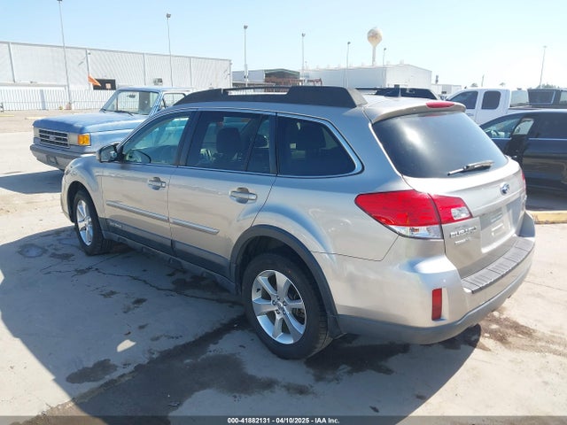 4S4BRCLC8E3300070 Subaru Outback 2.5i Limited