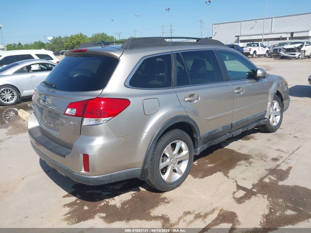 4S4BRCLC8E3300070 Subaru Outback 2.5i Limited