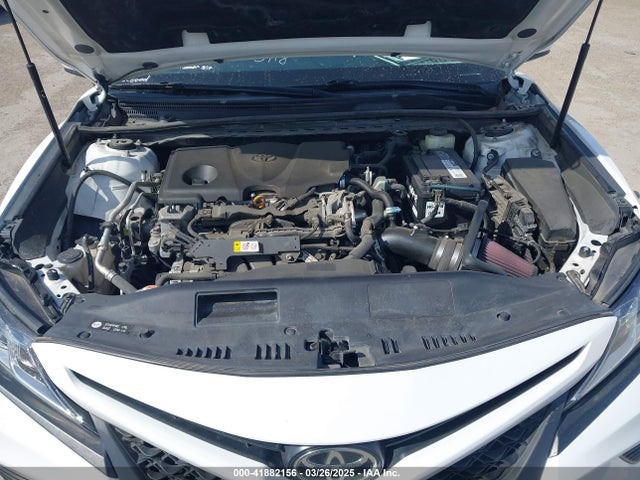 4T1B11HK6JU548057 Toyota CAMRY SE