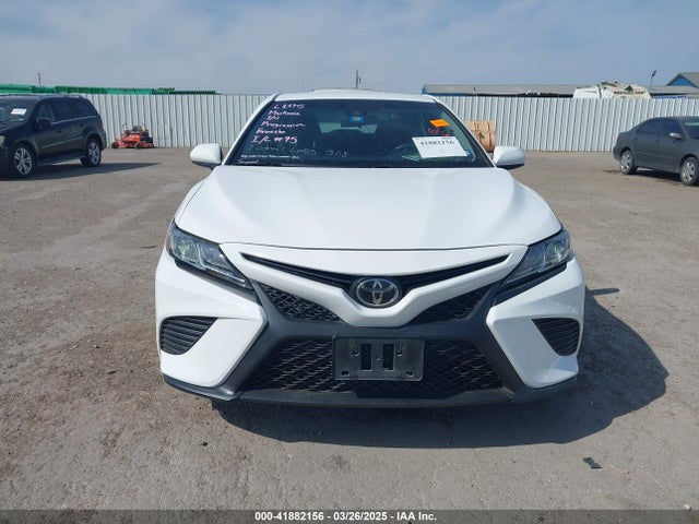 4T1B11HK6JU548057 Toyota CAMRY SE