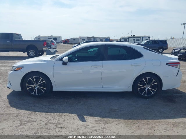 4T1B11HK6JU548057 Toyota CAMRY SE
