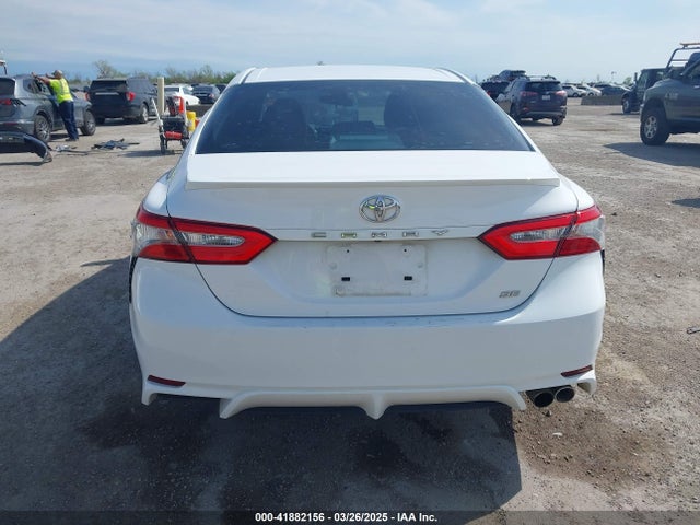 4T1B11HK6JU548057 Toyota CAMRY SE