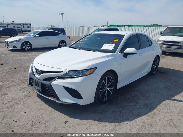 4T1B11HK6JU548057 Toyota CAMRY SE