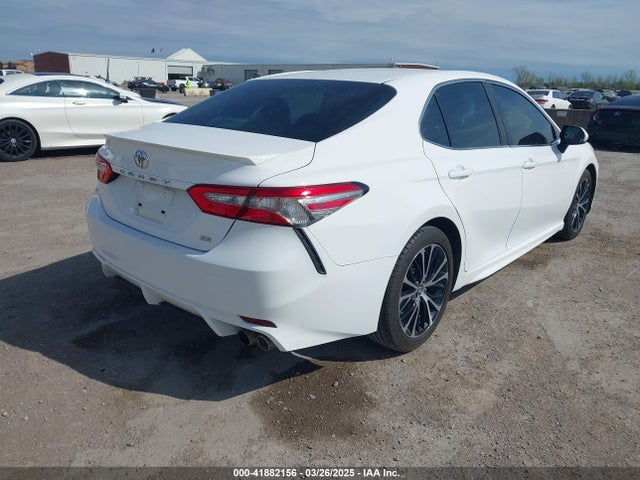 4T1B11HK6JU548057 Toyota CAMRY SE
