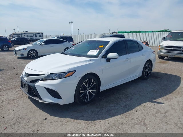 4T1B11HK6JU548057 Toyota CAMRY SE